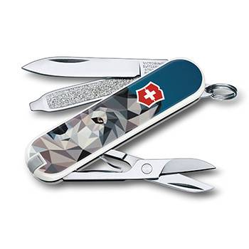 яНож-брелок Victorinox 0.6223.L1704 Classic "Wolf is Coming Home" 58мм